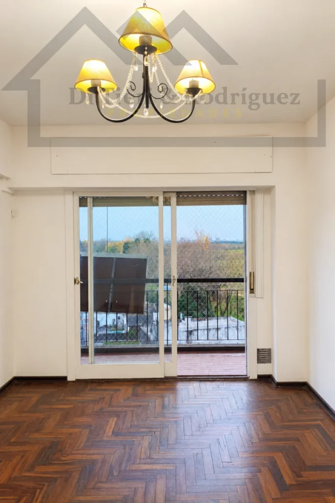 Departamento 3 Ambientes en Venta con Balcón – Muy Luminoso – El Palomar